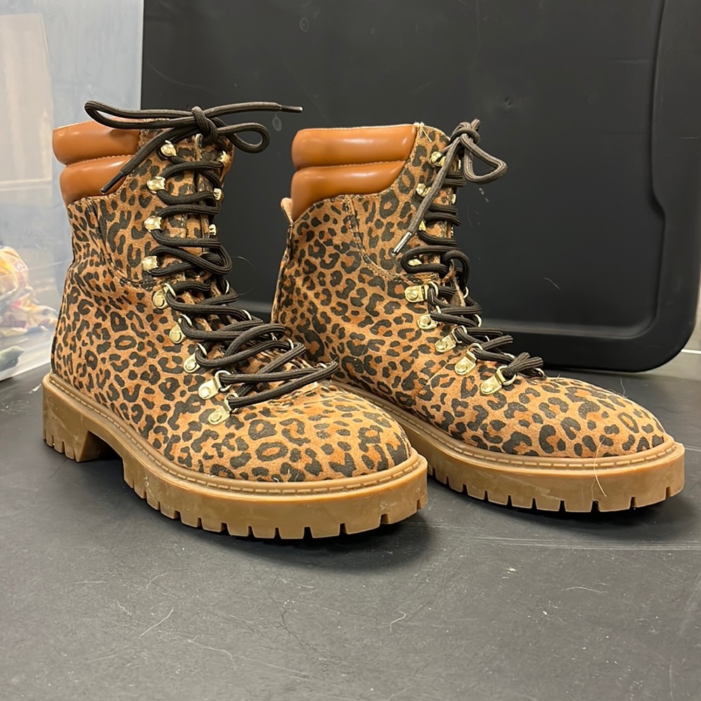 Leopard print winter boots